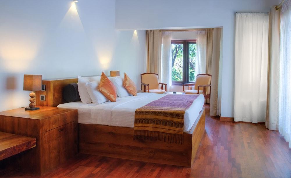 The Deer Park Hotel Giritale Esterno foto