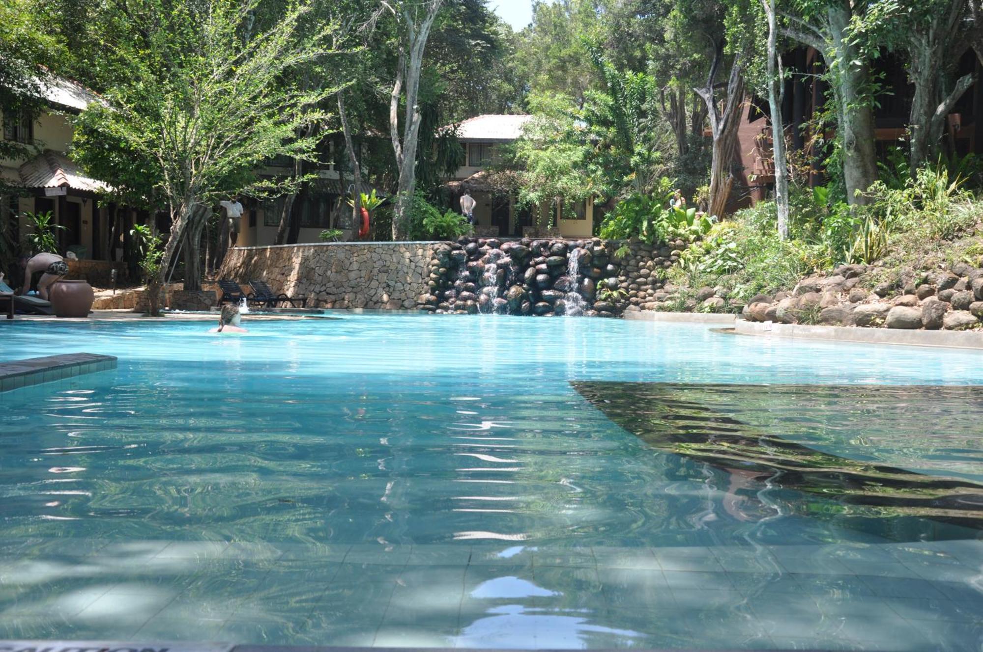 The Deer Park Hotel Giritale Esterno foto