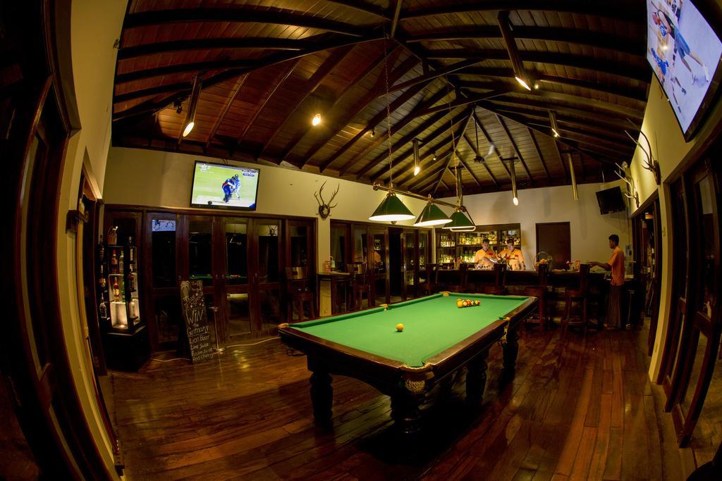 The Deer Park Hotel Giritale Esterno foto